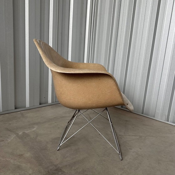 Image 1 of Poltrona Eames LAR, Charles Eames e Ray Eames, Herman Miller