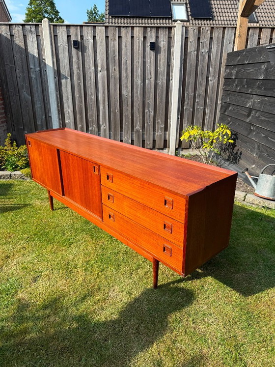 Danish Design '60s Sideboard – Wood (photo 4 of 5)