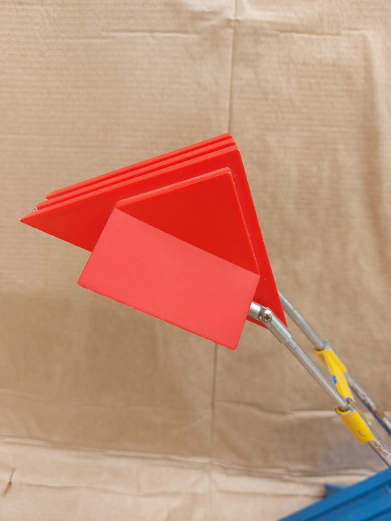 Image 1 of Bureaulamp memphis stijl