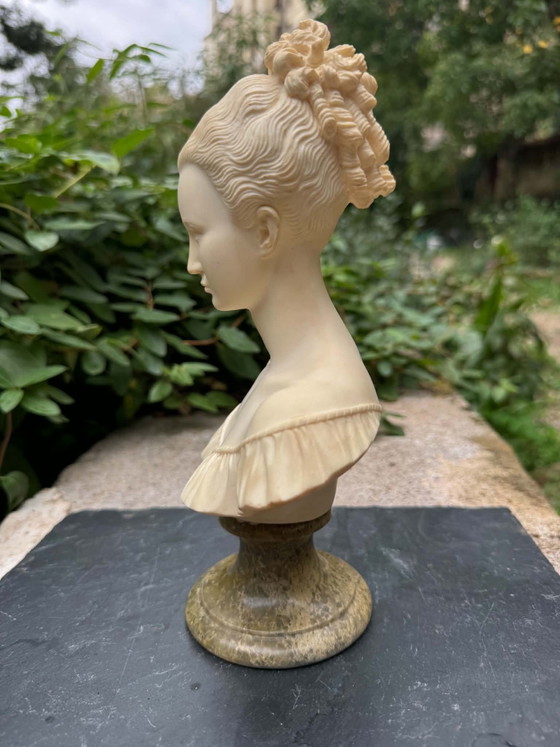 Busto in alabastro Manon Lescaut firmato Arnaldo Giannelli – Oggetti decorativi, Pietra (photo 5 of 7)