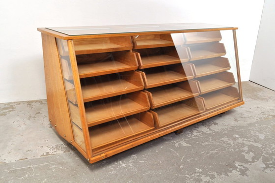 Image 1 of Vetrina/bancone da negozio in rovere stile Art Déco, anni '30