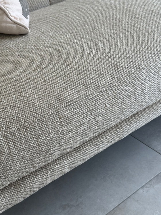 Image 1 of Canapé et pouf modèle caractère Roche Bobois neuf