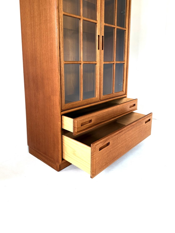 Image 1 of Vitrine vintage XL en teck, Dyrlund '80