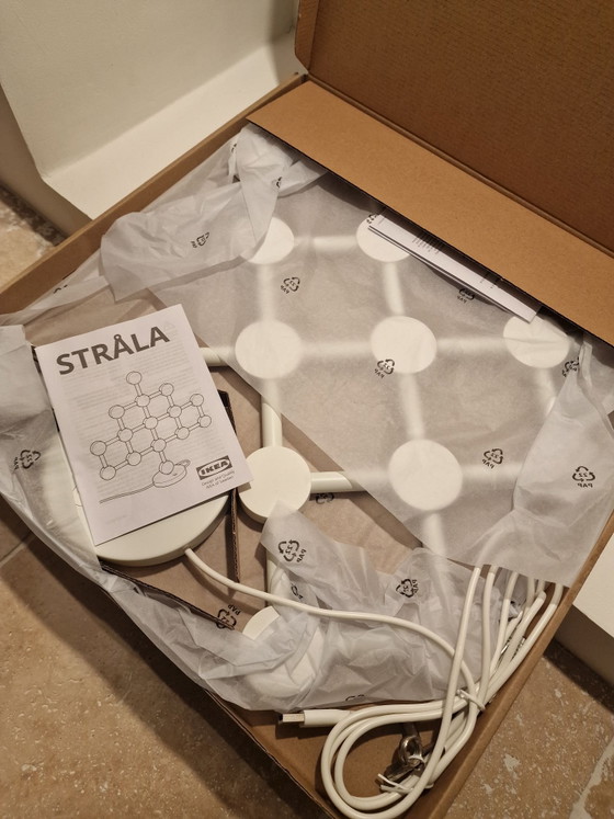 IKEA Strala vintage tafel lamp  Limited edition 2023, Tafellampen, Kunststof, Wit (foto 6 van 8)