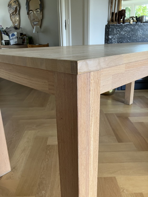 Image 1 of Table en chêne