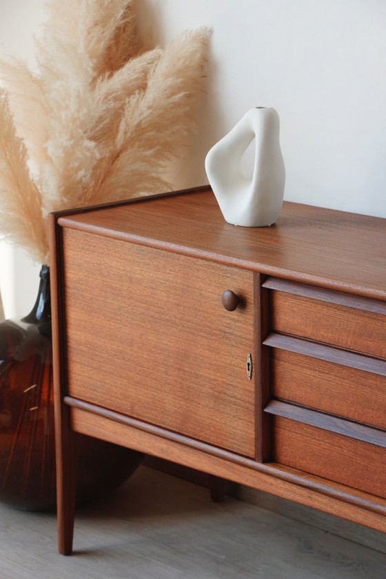 Image 1 of Da Silva" vintage sideboard - Younger