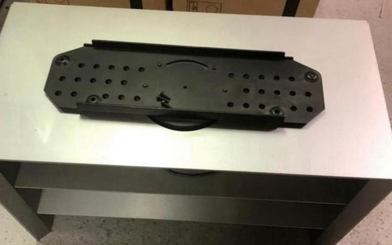 Image 1 of TV-Schrank Bang & Olufsen Edelstahl-Design