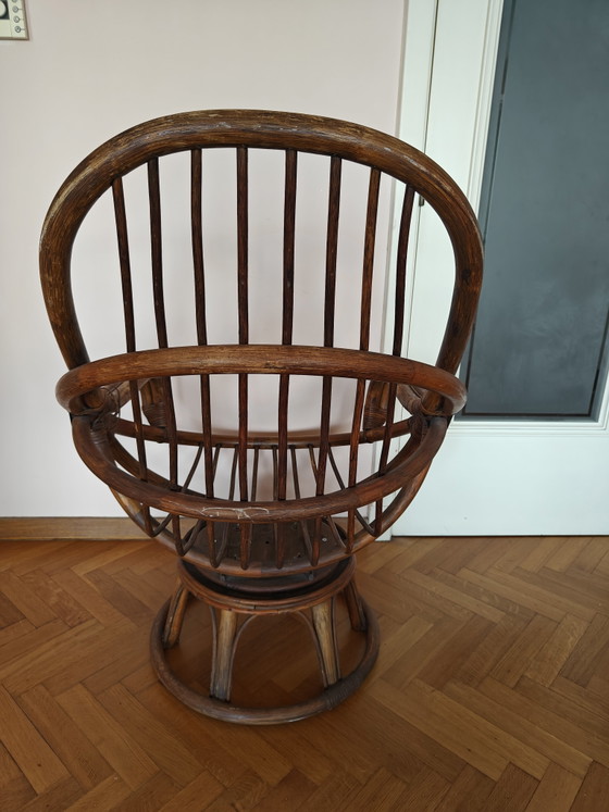 Set Rattan Mid-Century | Sedia, Sedia Girevole & Tavolo in Vetro Fumè – Set da salotto, Glass (photo 14 of 15)