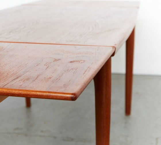 Image 1 of Tavolo da pranzo a forma di barca Grete Jalk per Glostrup