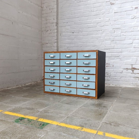 Image 1 of Cassettiera industriale colorata