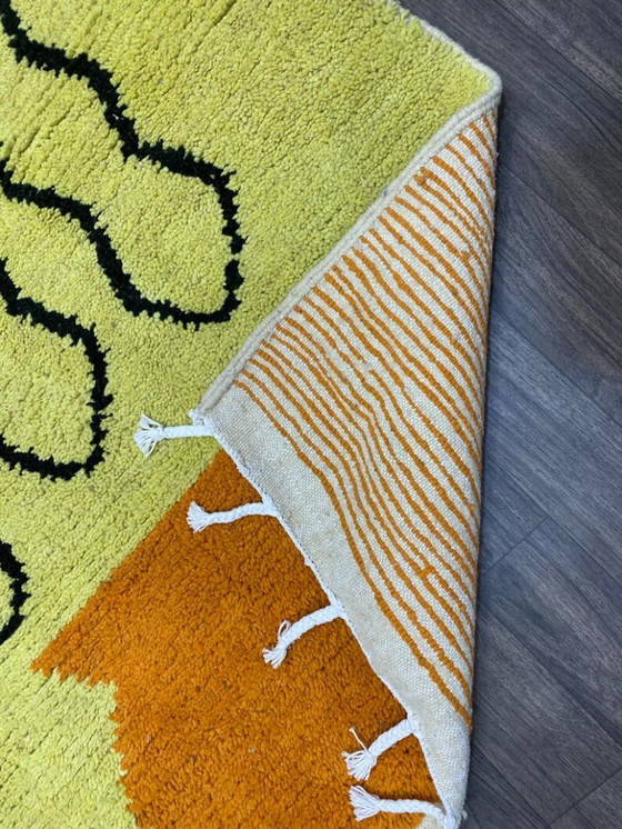 Image 1 of Tapis berbère en laine authentique 250cmx150cm