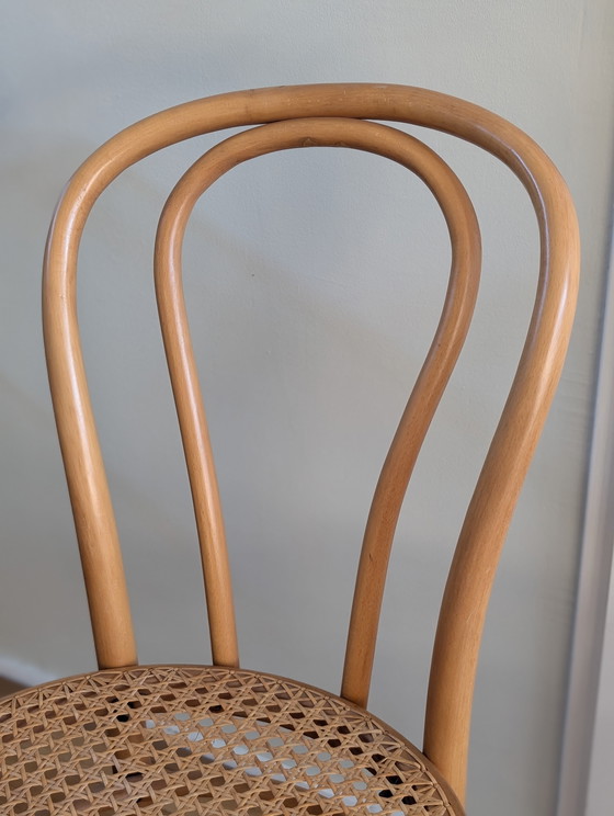 Image 1 of Set van 2 Thonet No 18 rotan caféstoelen, ZPM Radomsko