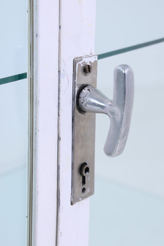 Image 1 of Grande armadietto vintage per medicinali anni '40 | armadietto in vetro metà secolo | vetrinetta portaoggetti #04-28