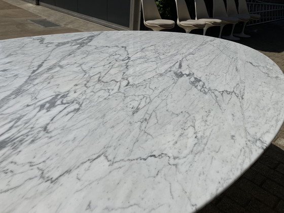 Image 1 of Tavolo ovale Knoll Tulip originale e 6 sedie Knoll Tulip in ottime condizioni!