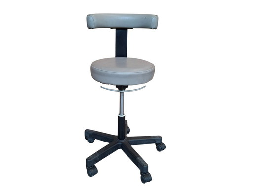 Vintage 1980s Professional Medical Stool – Design & Ergonomics