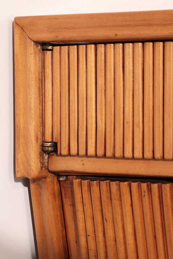 Image 1 of Barkast in licht hout, toegeschreven aan Paolo Buffa, jaren 40