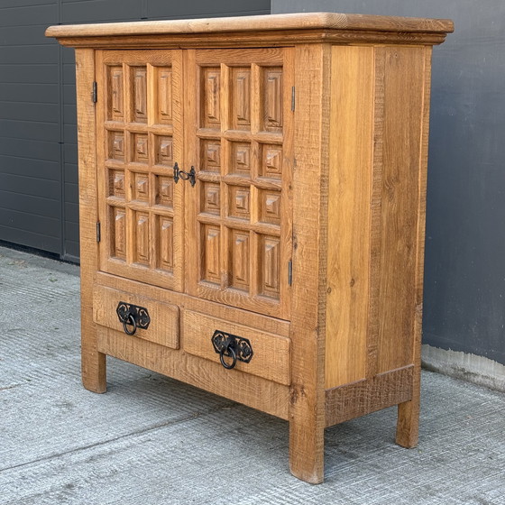 Image 1 of Massief eikenhouten kast – Spaans brutalistisch design, jaren 60