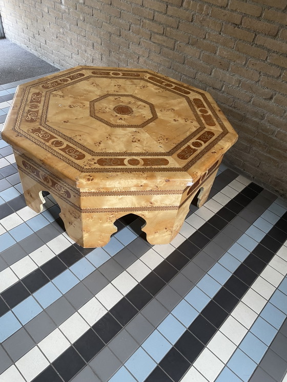 Image 1 of Einzigartiger, achteckiger Couchtisch im marokkanischen Stil, der auf Bestellung gefertigt wird – daher der Preis.