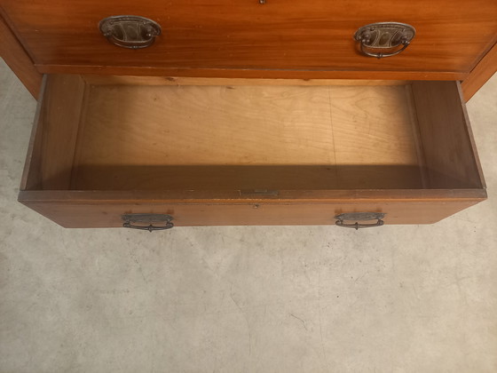 Image 1 of Coiffeuse avec miroirs taillés.