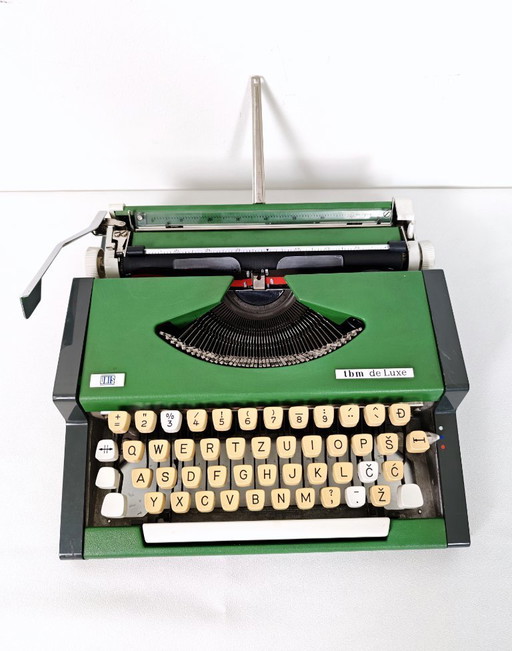 Vintage Green Working Typewriter / Green UNIS TBM De Luxe 1970's / Retro Office / Office Decor / Olympia / Mid Century Modern