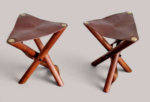 Coppia di sgabelli pieghevoli in teak massello e pelle marrone - stile safari chic – krukjes, Leather, Wood (photo 2 of 15)