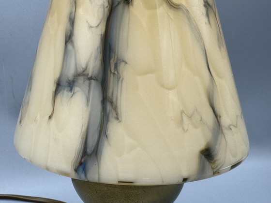 Image 1 of Vintage tafellamp met marmeren glazen kap – AGI Almelo (ca. 1970s)