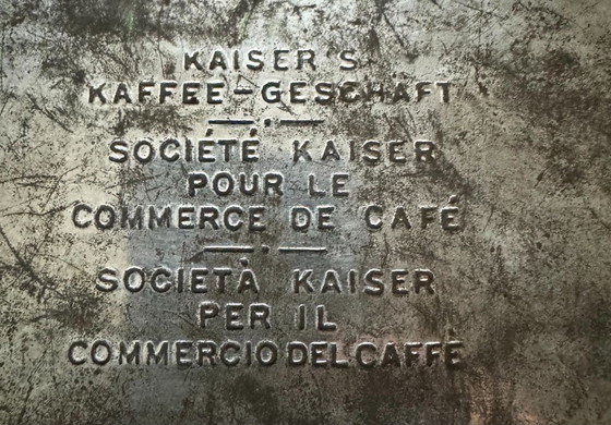 Vintage 1930s Kaiser Caffe tin box – Decorative Objects, Metal (photo 3 of 6)