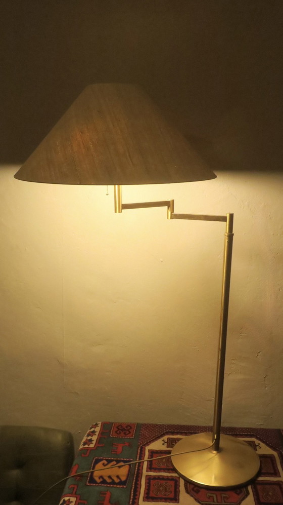 Image 1 of Lampadaire en laiton à bras oscillant multiréglable Walter von Nessen, États-Unis, années 1960