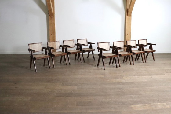 Image 1 of Ensemble de 8 chaises de bureau en rotin Pierre Jeanneret, Inde, années 1950