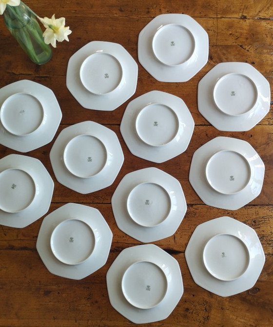 Image 1 of 12 assiettes à dessert octogonales en porcelaine de Limoges