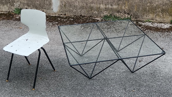 Image 1 of Mesa de centro de metal y cristal, 1980.