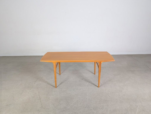 Mid-century coffee table similar to a vintage Johannes Andersen coffee table