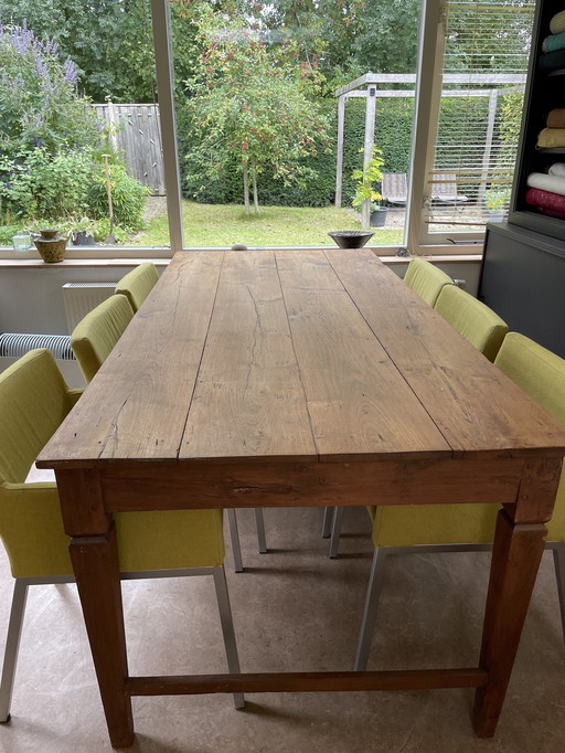 Ancienne table de salle à manger française