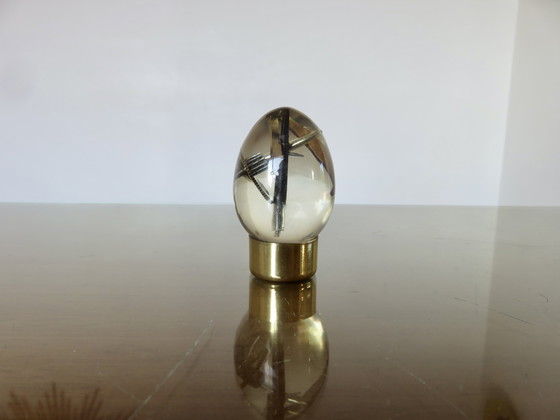 Image 1 of Pierre Giraudon, Frankrijk, Ei van hars met uurwerk, 1970