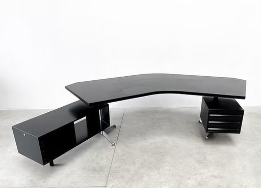 Scrivania boomerang Tecno T96 di Osvaldo Borsani design vintage