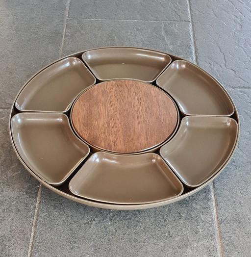 Lazy Susy - Lazy Susan turntable.