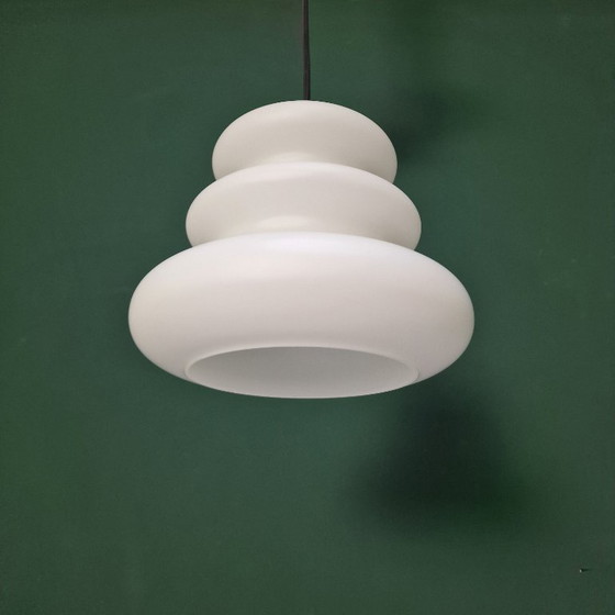 Image 1 of Lampe suspendue vintage par Peill et Putzler, Allemagne, 1960. Modèle AH 1. Verre à lait / verre opalin. Blanc.