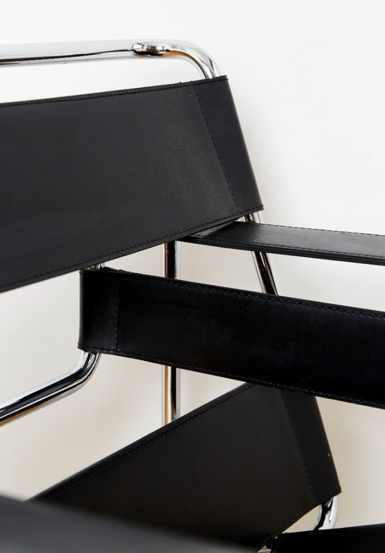 Image 1 of Chaise Wassily conçue par Marcel Breuer pour Knoll International