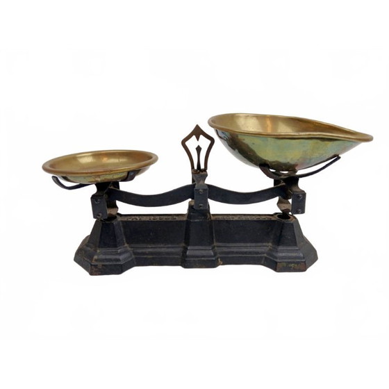 Image 1 of Balance ancienne en fonte
