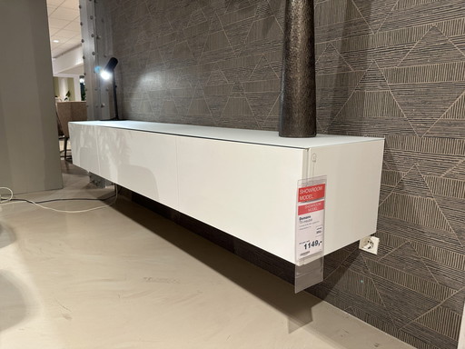 Demano - *