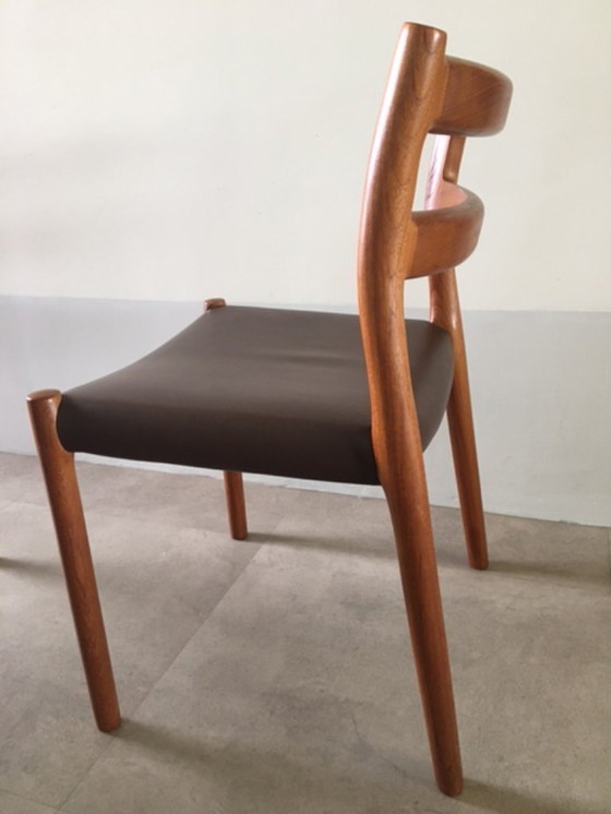 Image 1 of Deens stoelen van Niels O. Møller.