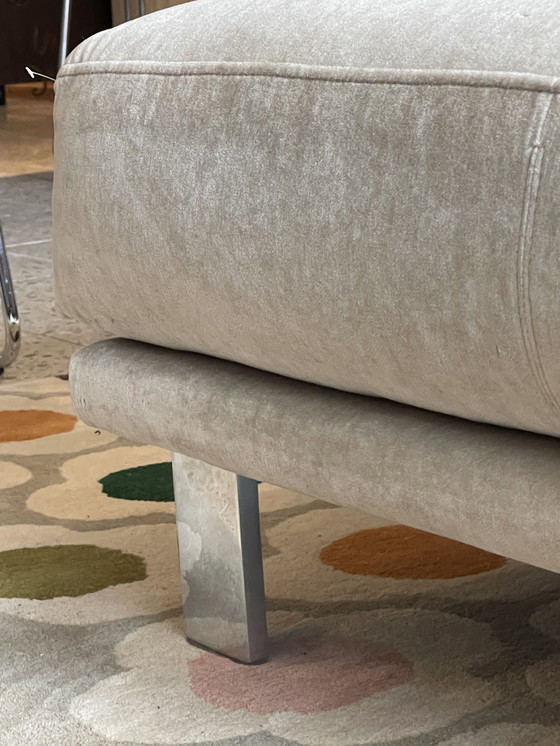 Image 1 of Pouf Leolux Bellice grande