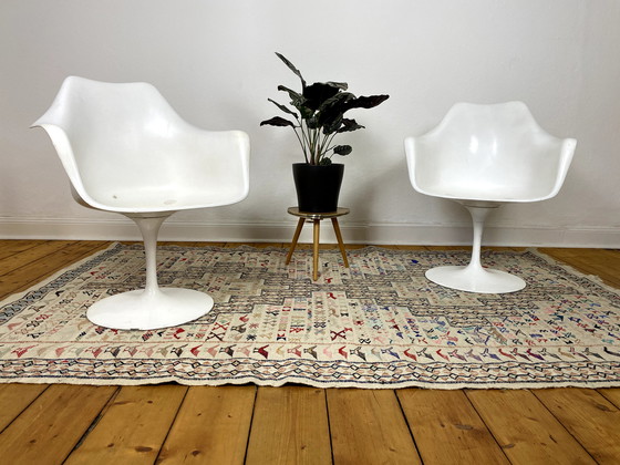 Image 1 of Set van 2 Tulip fauteuils van Eero Saarinen voor Knoll International