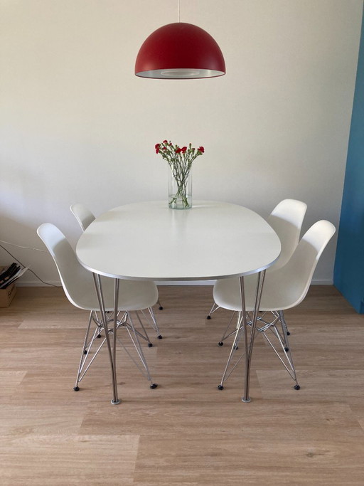 Fritz Hansen table