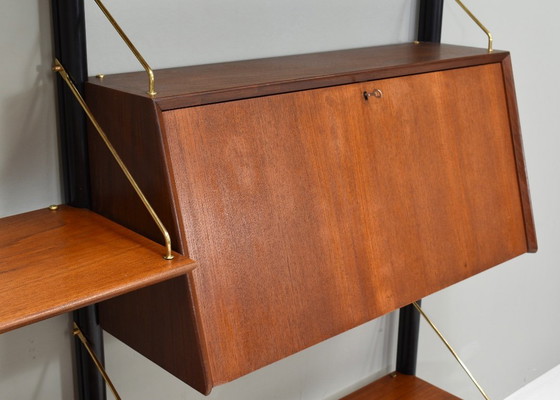 Louis Van Teeffelen Wandregal aus Teak und Messing für WEBE, Niederlande – um 1950 – Wood (photo 10 of 15)