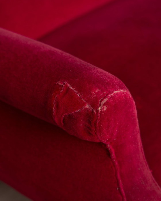Image 1 of Divano vintage anni '50 in velluto rosso, design italiano.