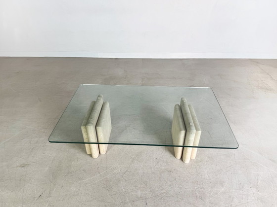Image 1 of Tavolino in travertino originale del Medioevo Design in vetro Italia