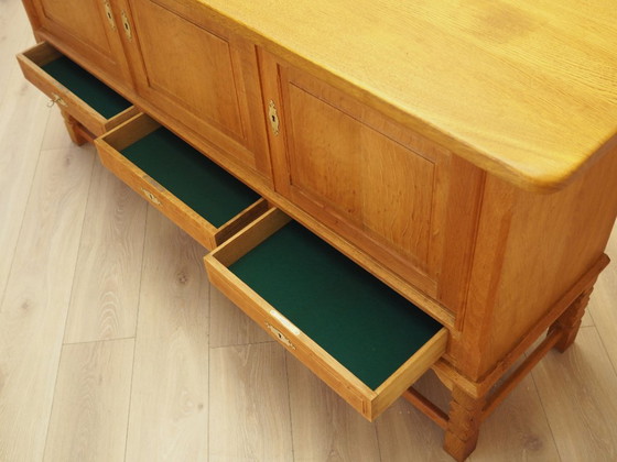 Credenza in rovere di Henning Kjærnulf, design danese moderno degli anni '60 – Credenze, Wood (photo 15 of 17)