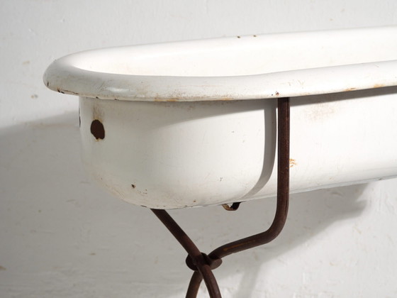 Antique bathtub in enamelled iron – Central Europe, circa 1950 #9 – Decorative Objects, Industrieel (photo 29 of 40)