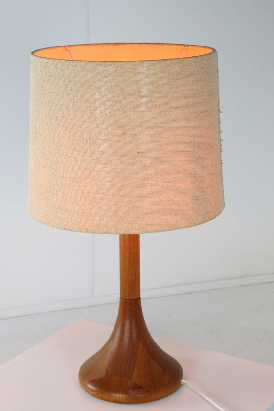 Image 1 of Lampe de table en bois Dyrlund XL vintage danois